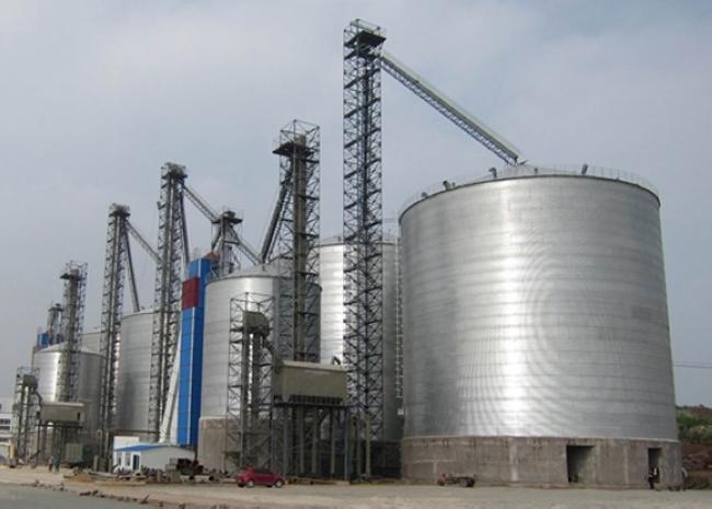 白沙大型钢板库构造参数及水泥储存质量